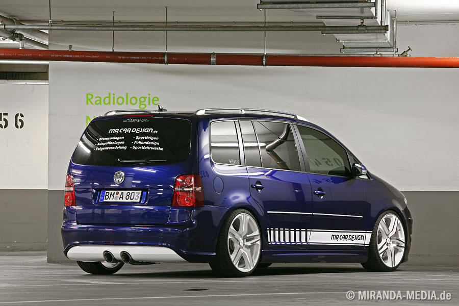 VW Racing Touran MR Car Design