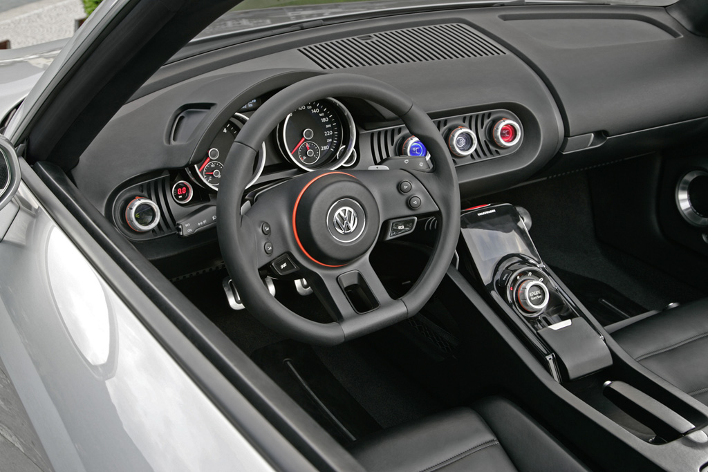 Volkswagen Concept BlueSport Audi e-tron