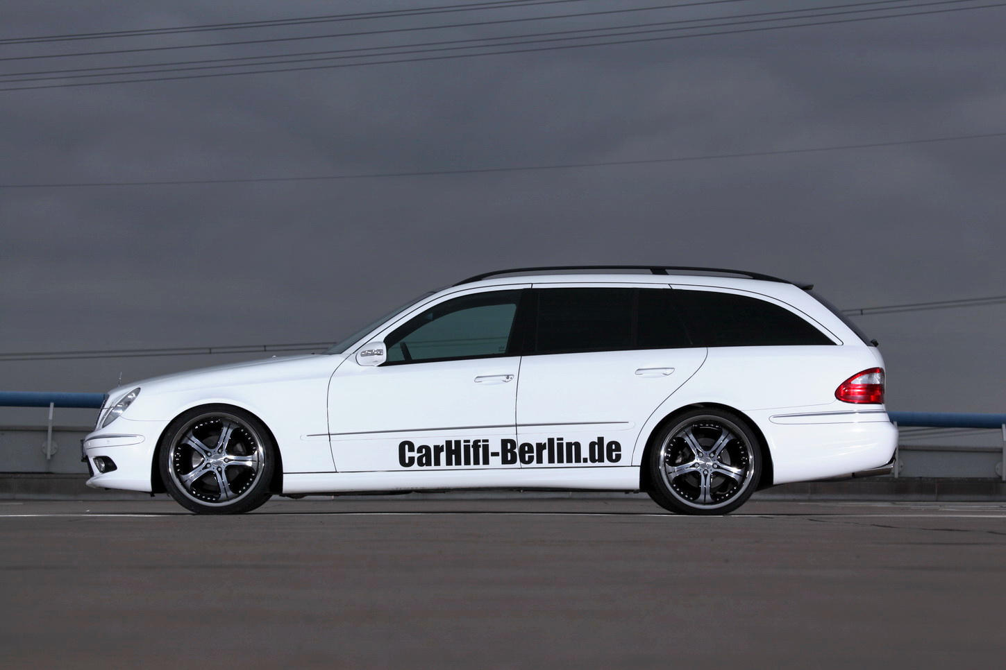 Mercedes E220 CDI T-Modell von CarHifi Berlin
