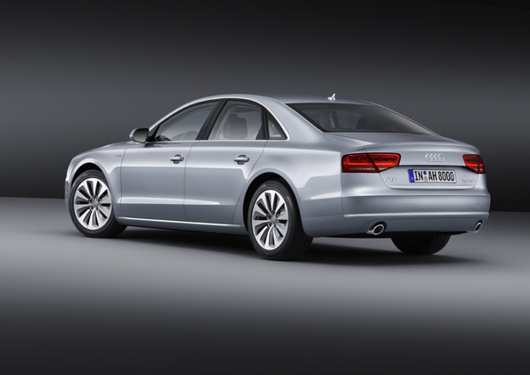 Audi A8 hybrid/Standaufnahme