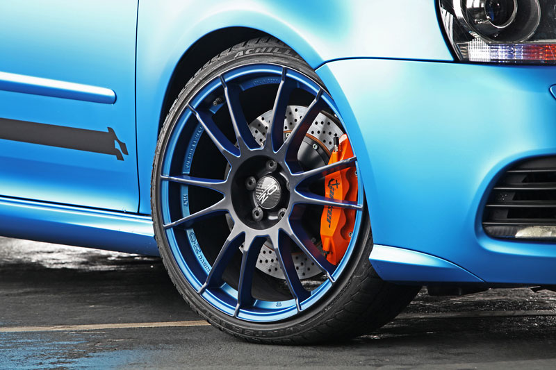 VW Golf 5 R32 T - mit 465 PS in matt-blau gehüllt von MR Car Design