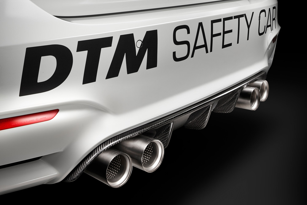bmw_m4_coupé_f82_dtm_safety_car_02