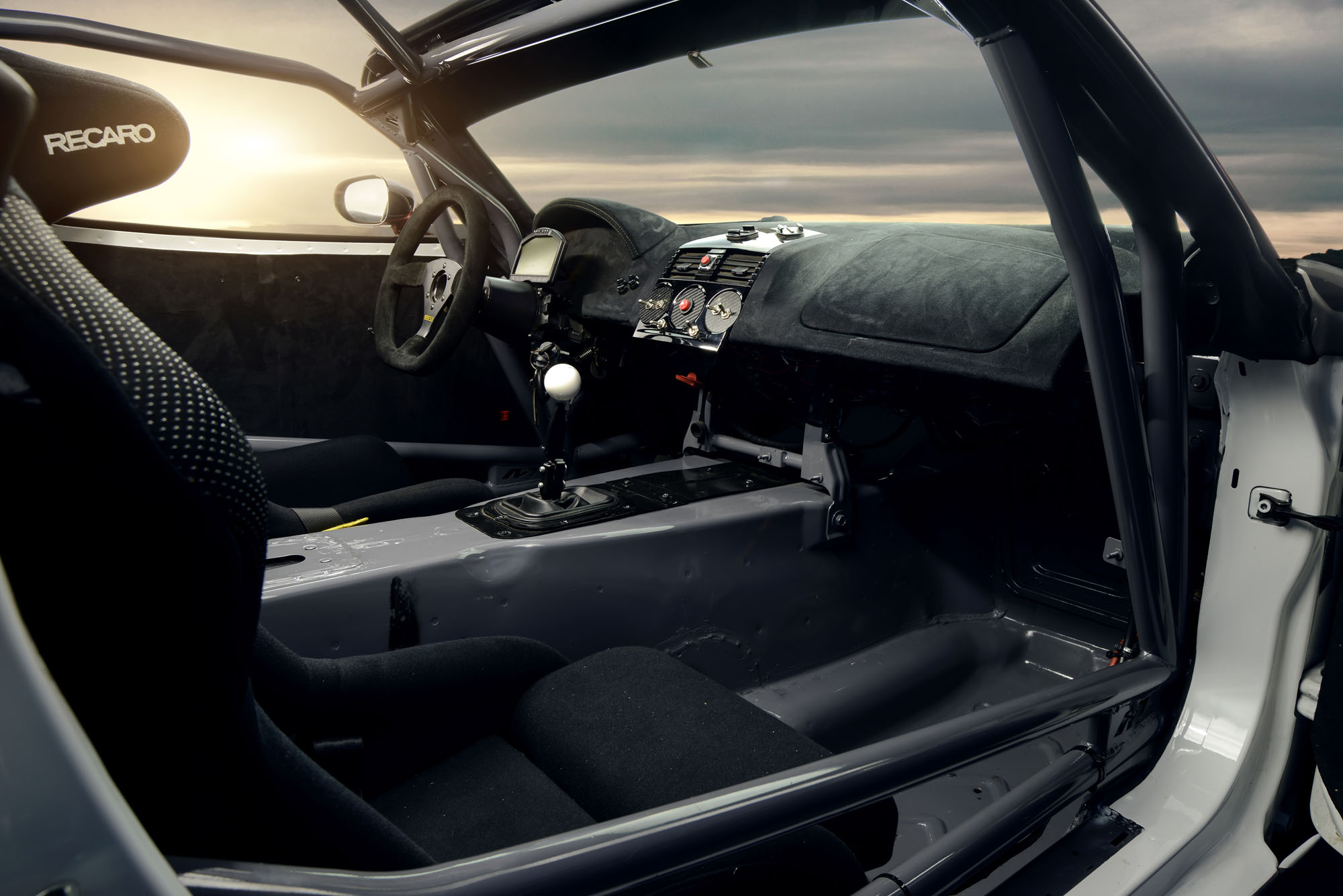 Motorsport im Innenraum des Opel GT Roadster