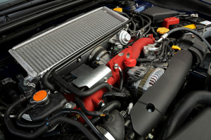Bekannter Begleiter: Der 2.5-Liter-Boxermotor des Subaru WRX STI mit 300 PS