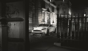 Keine Eile: Als GT kann auch die Aston Martin Vanquish Carbon Edition sich Zeit lassen