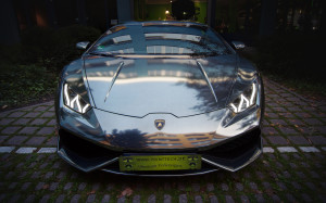 Chromstark: Der Lamborghini Huracán LP 610-4 bekommt Glanz verliehen