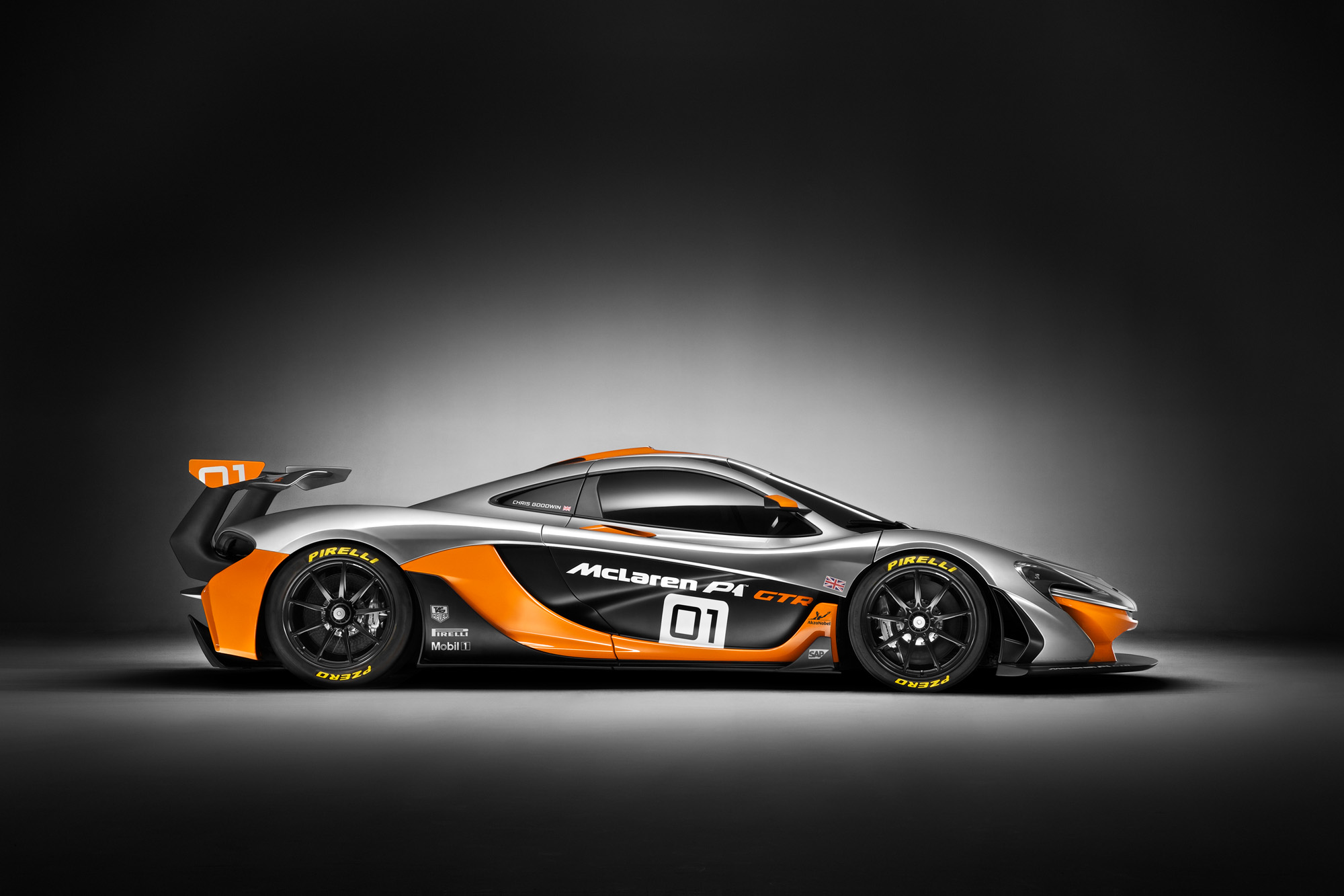 Flache Linie für eine filigrane Aerodynamik beim McLaren P1 GTR design concept