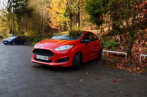 Zwei-Wege-Look: Auf der Ford Road Show 2014 sind beide Designs des Fiesta Sport zu sehen