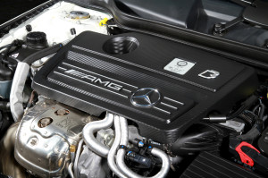Das Vierzylinder-Aggregat des Mercedes CLA 45 AMG mit bis zu 450 PS
