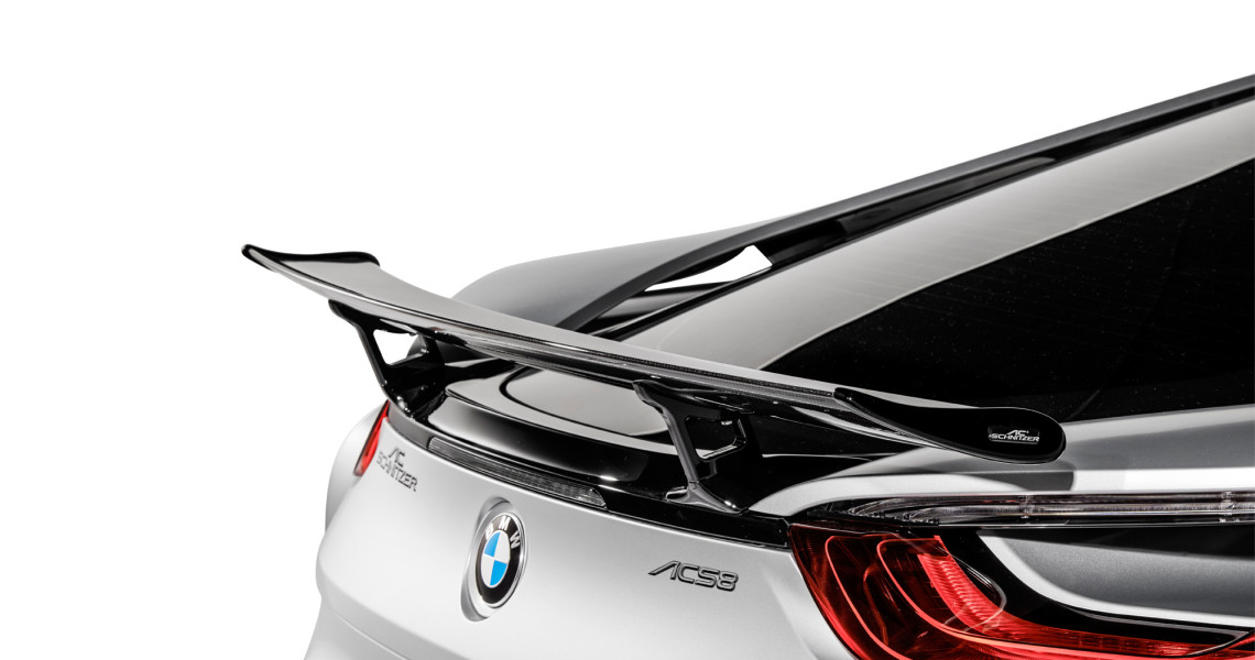 Auch der neue Carbon-Heckflügel des BMW i8 ist nicht zu übersehen.